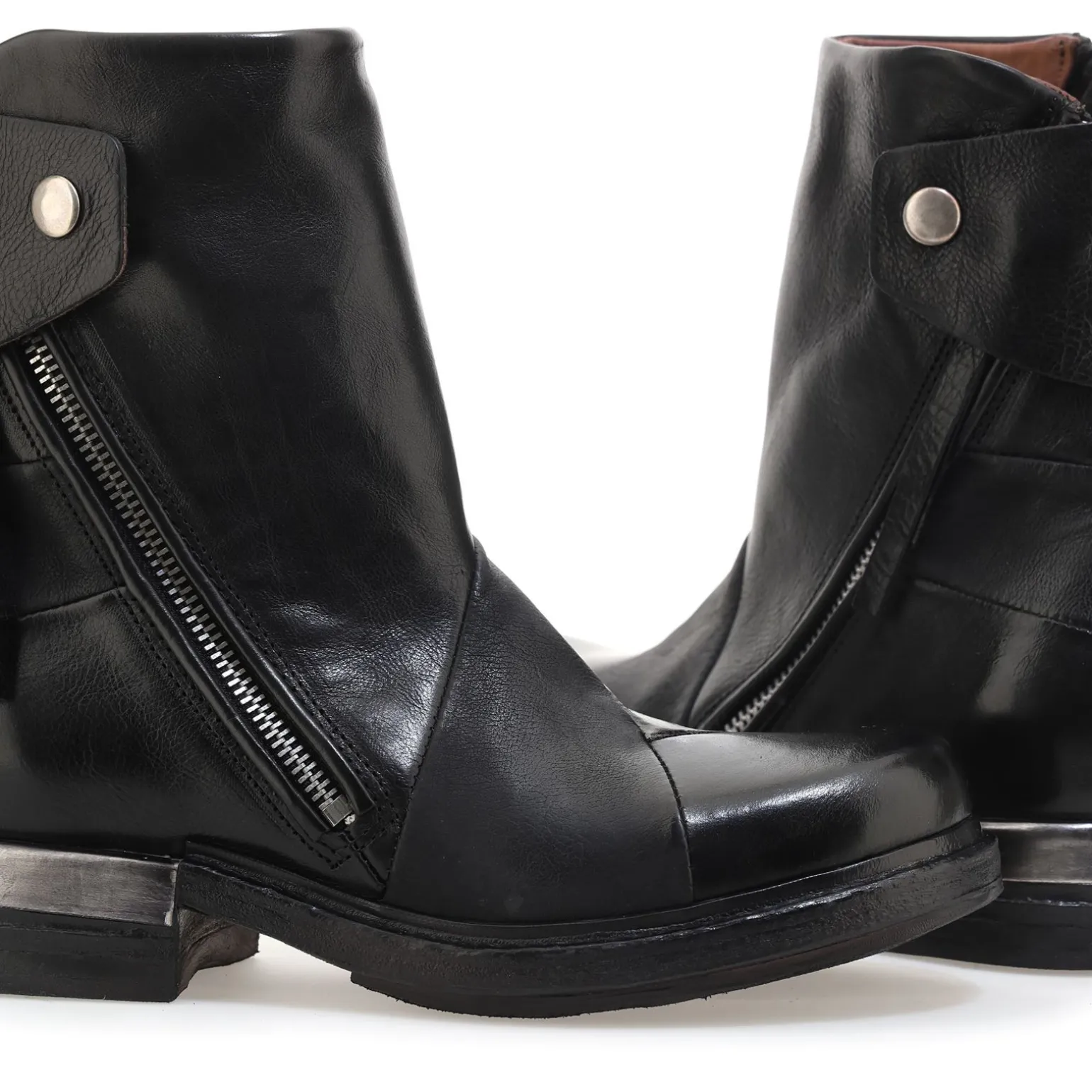 STIEFELETTEN AGULIA