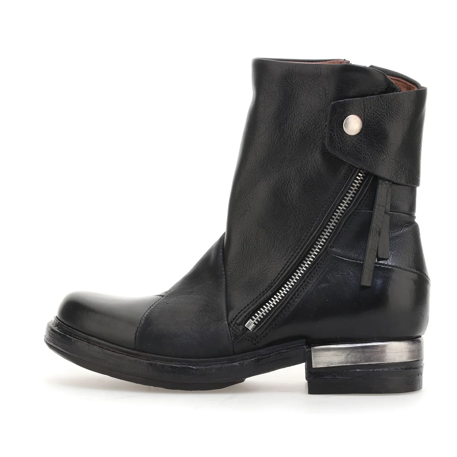 STIEFELETTEN AGULIA