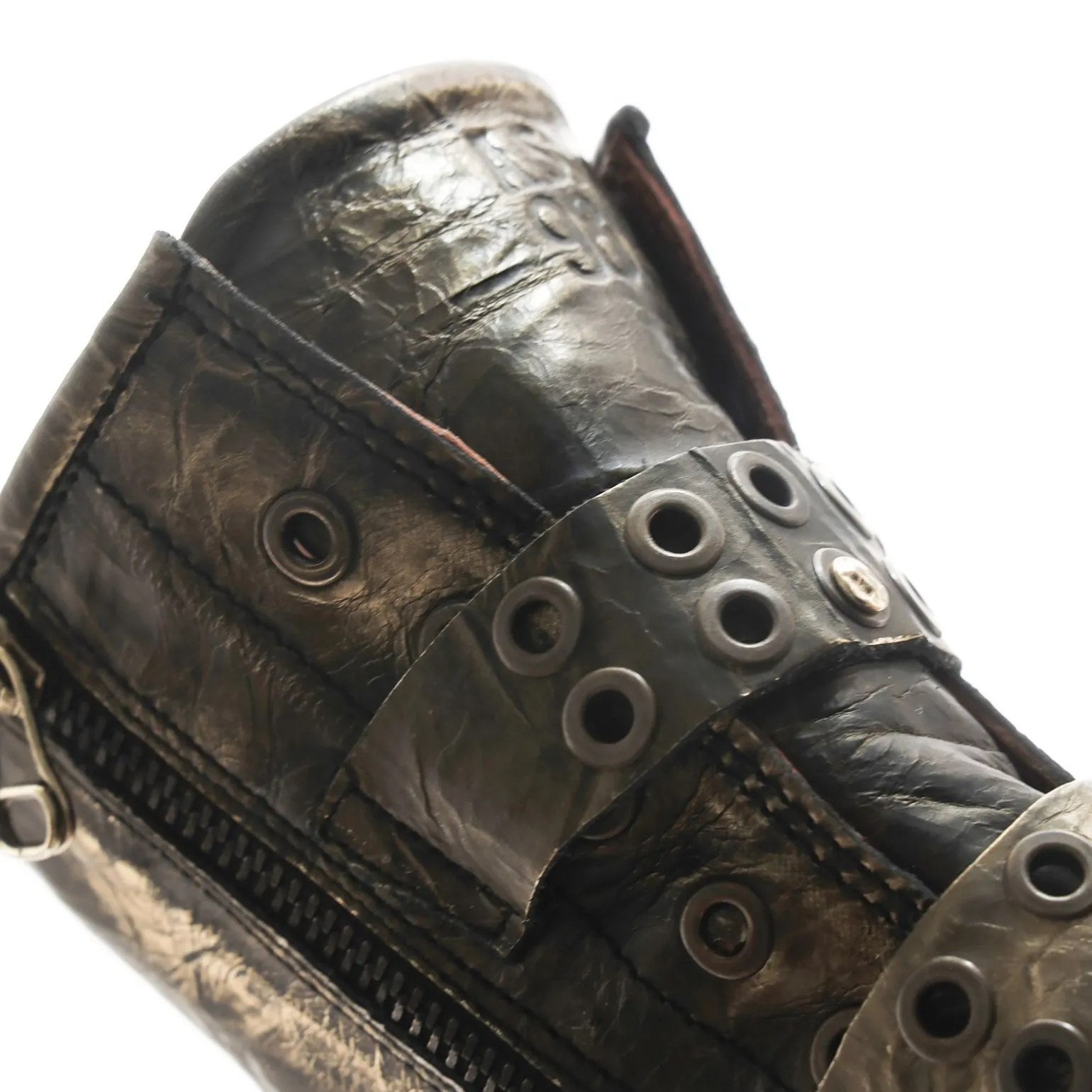 STIEFELETTEN ATTALLA