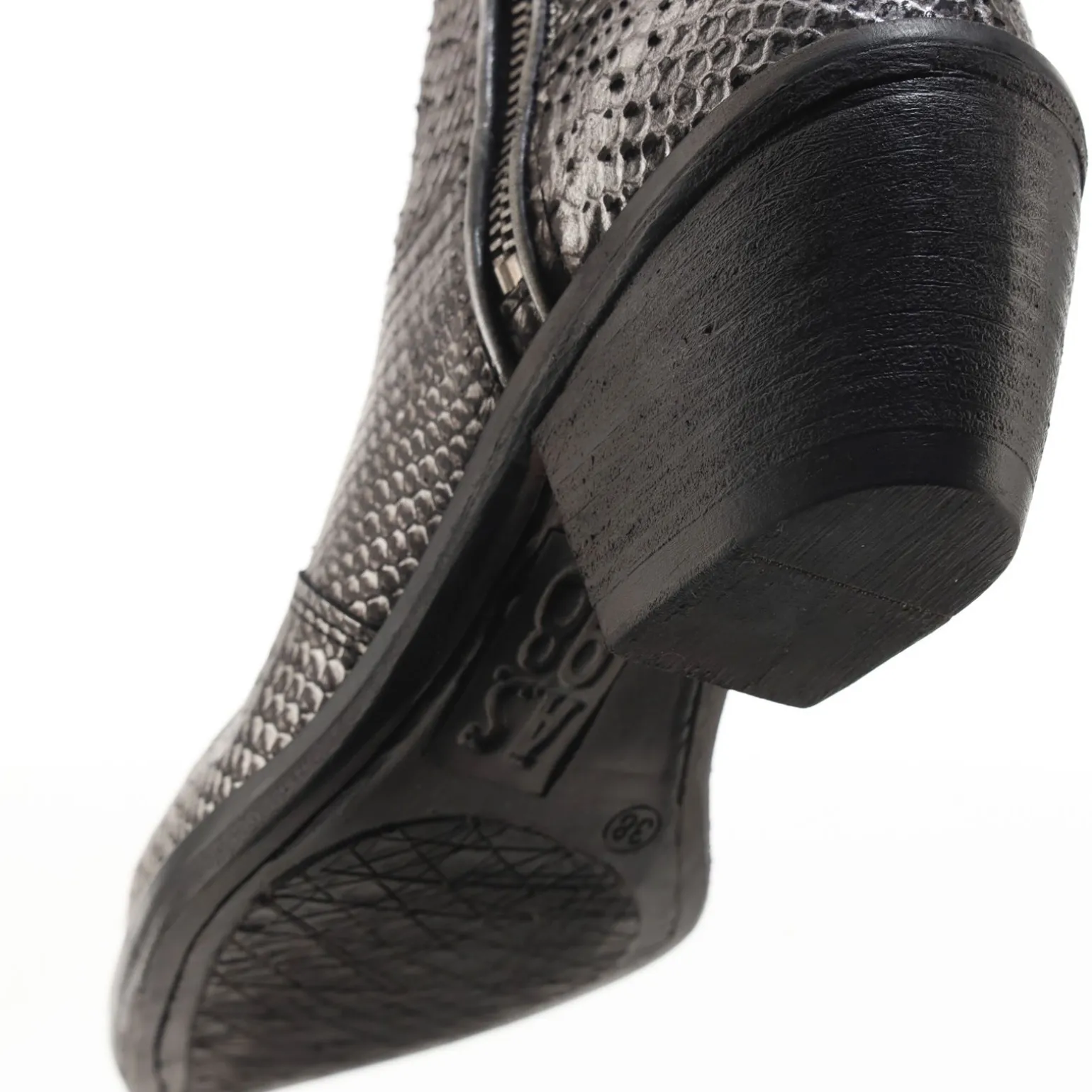 STIEFELETTEN CALEA