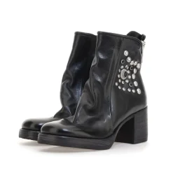 STIEFELETTEN PEONY
