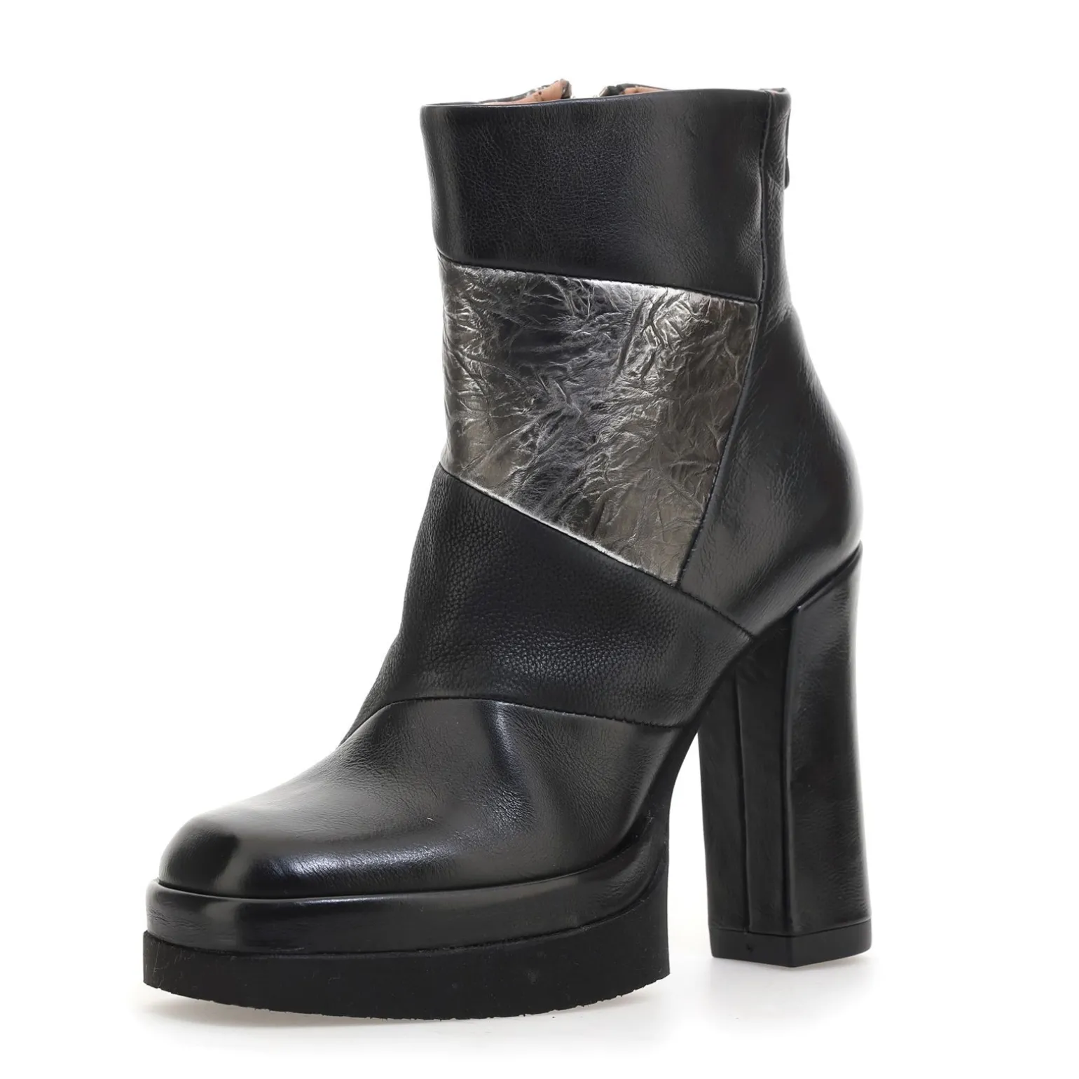 STIEFELETTEN VIKKI